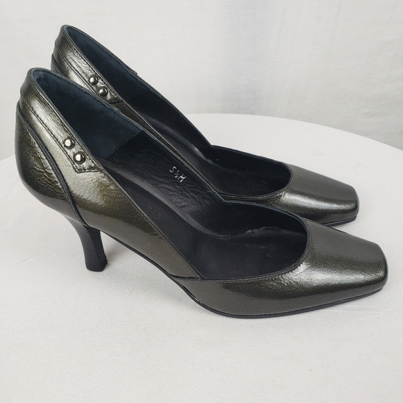 NWOB Talbot's Collection Green Metalic Leather 2' Heel Sz 5.5 - Picture 3 of 10